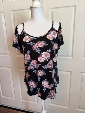 Rue21 Black Cold-Shoulder with Pink Floral Print